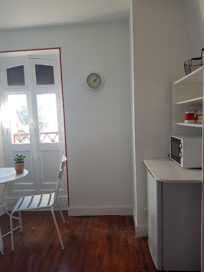 Le Bearn Sous Les Toits Bed and Breakfast Nay  Exteriör bild